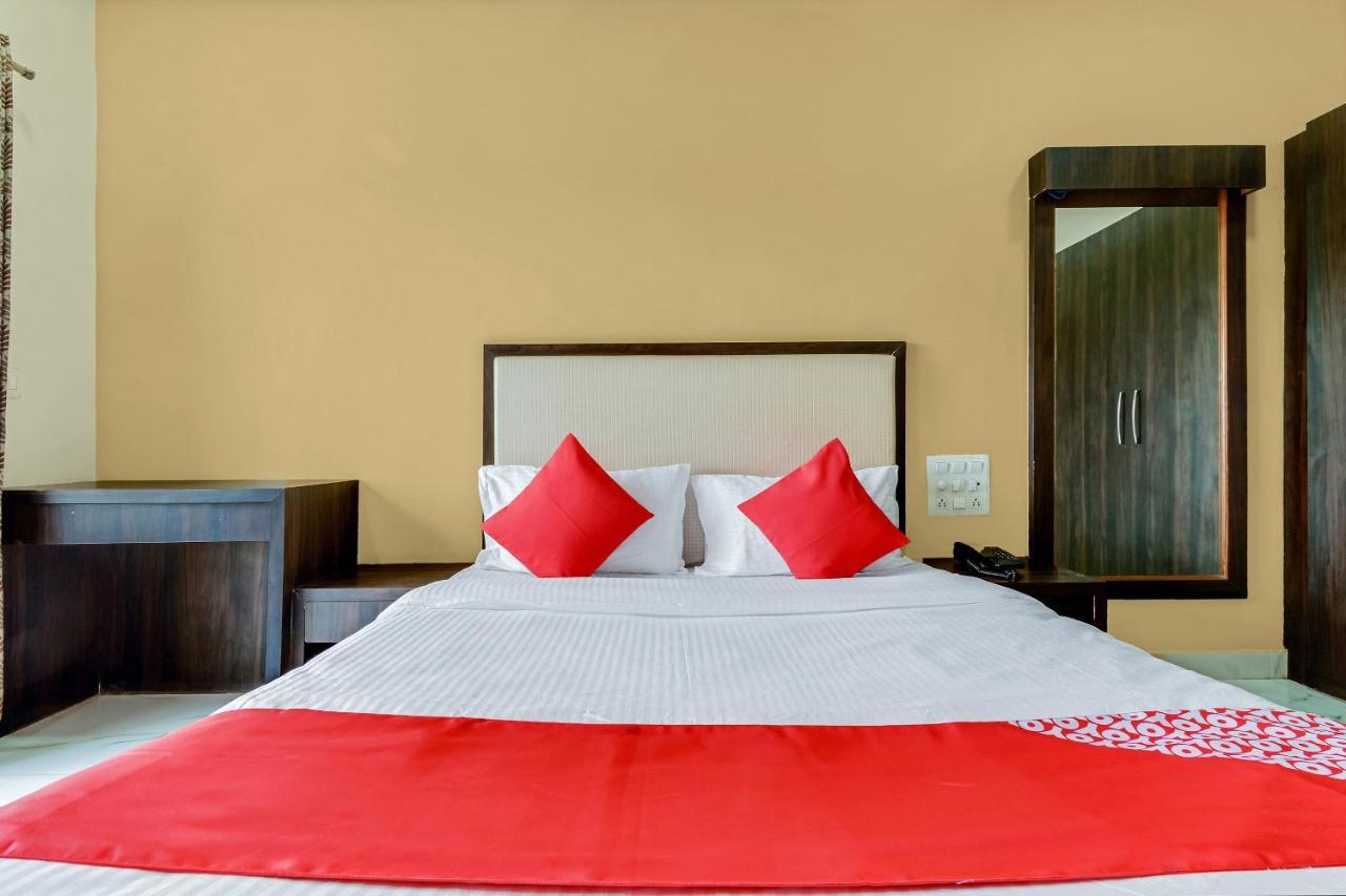 Oyo 48352 Hotel Bhagyalaxmi Kāla Eksteriør billede