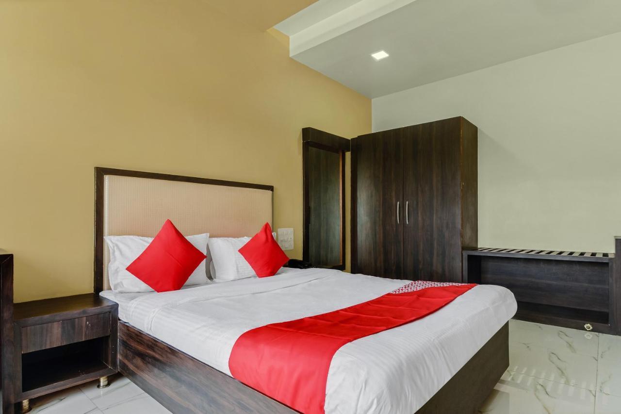 Oyo 48352 Hotel Bhagyalaxmi Kāla Eksteriør billede